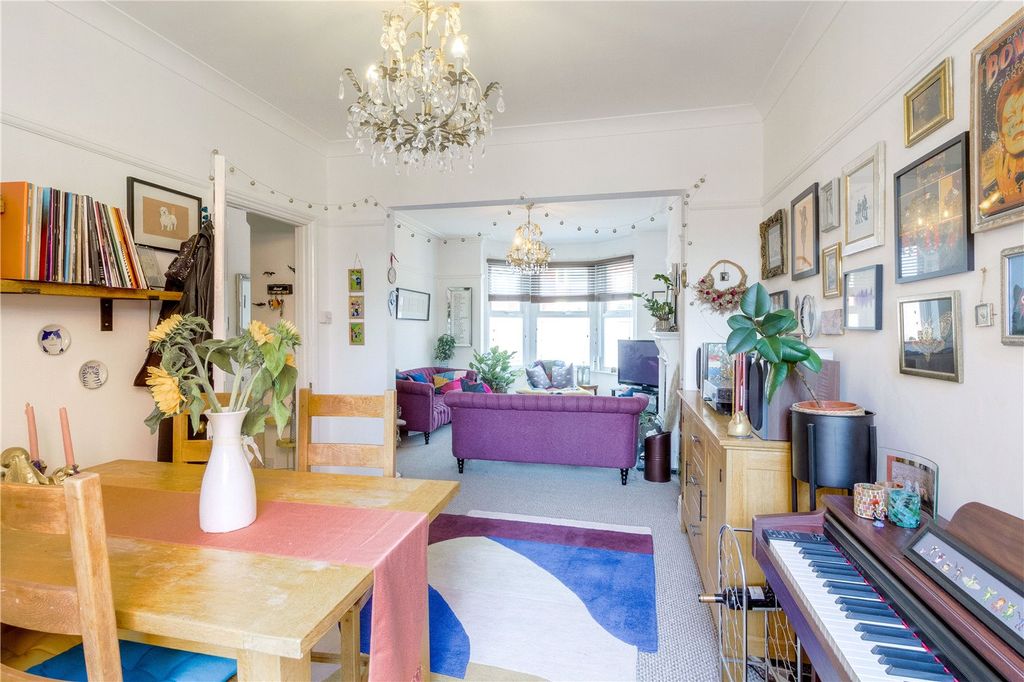 Property photo 2 of 18 Picture No. 06