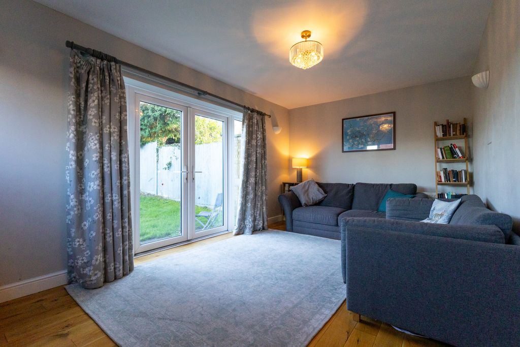 Property photo 2 of 10 Living Room