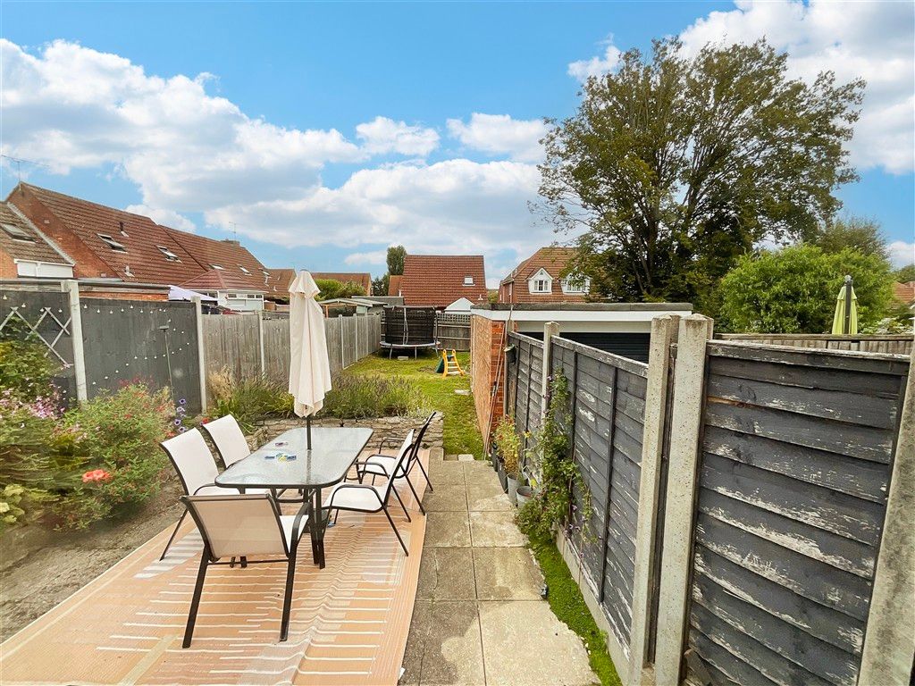 Property photo 2 of 9 Garden