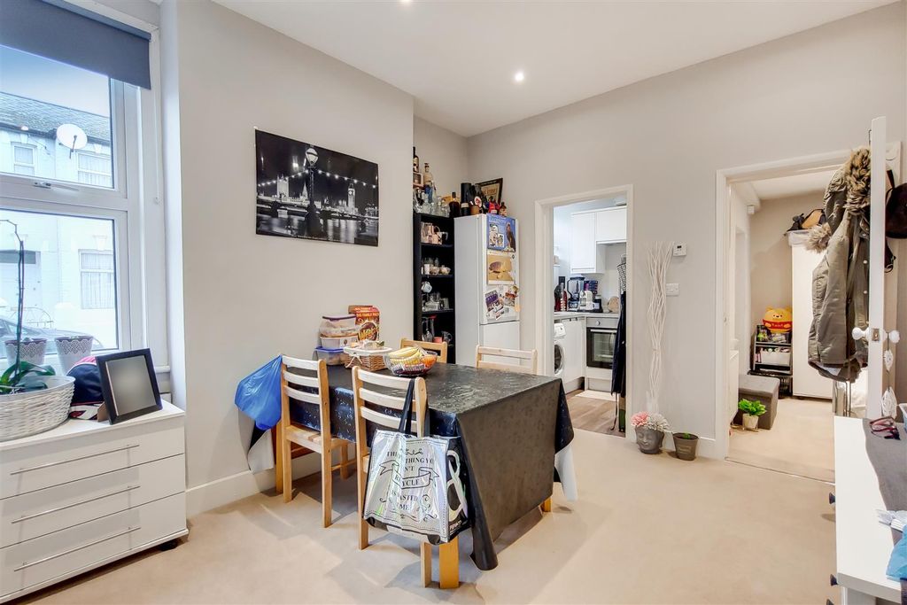 Property photo 2 of 9 2_Dining Room-0.Jpg