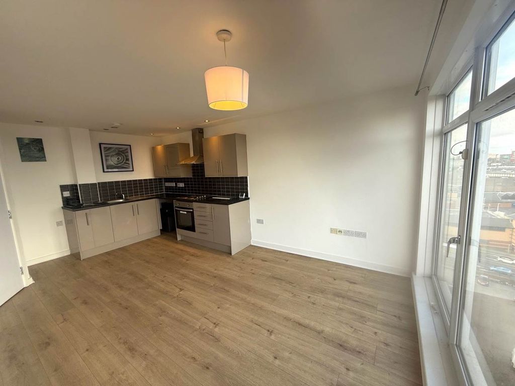 Property photo 3 of 12 Img_0873