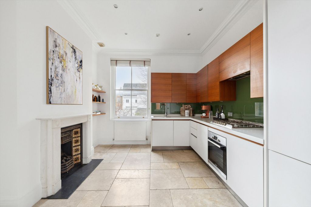 Property photo 3 of 14 Image