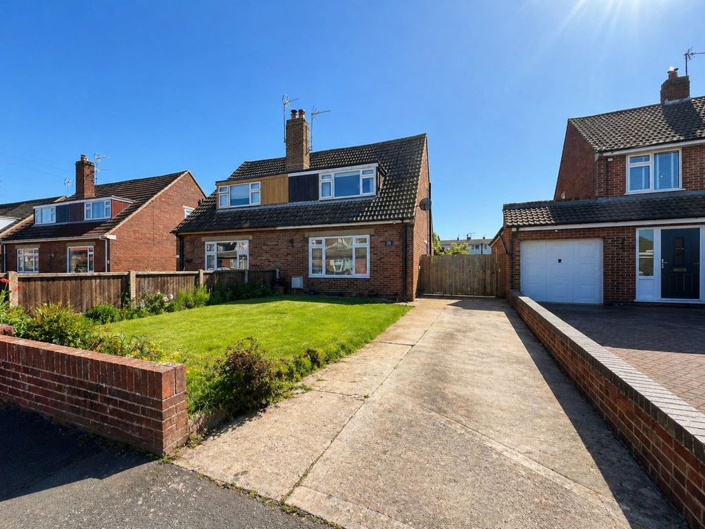 Property photo 1 of 17 26 Howmead - Front.Jpeg