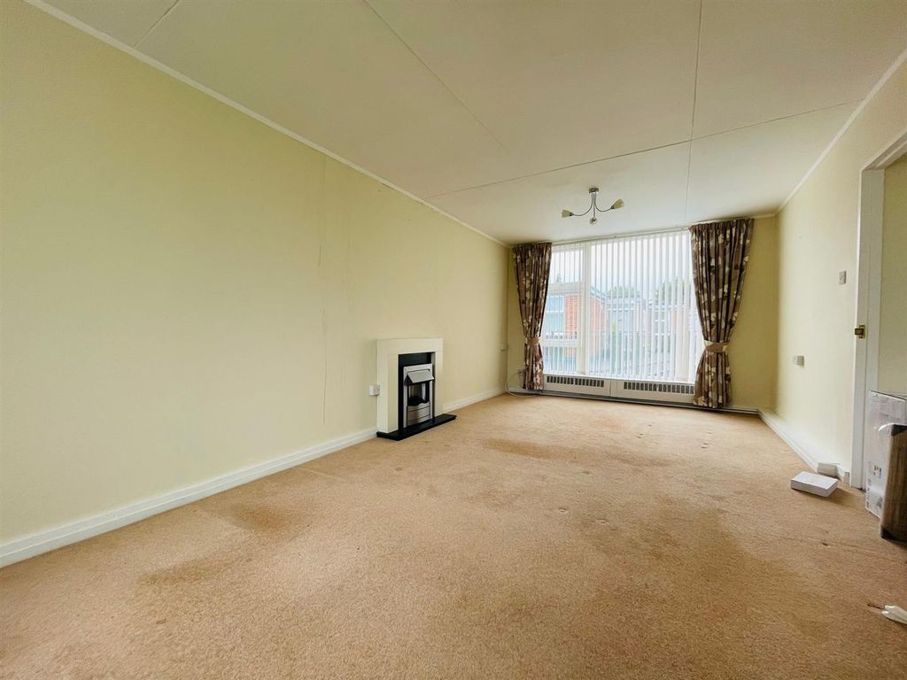 Property photo 3 of 10 Image002.Jpg