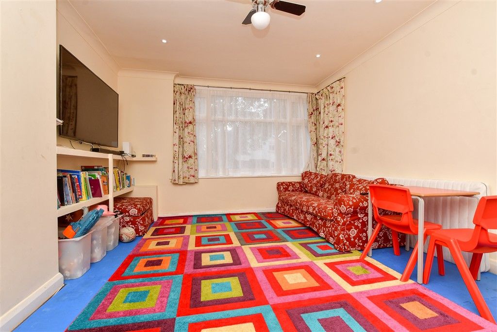 Property photo 2 of 11 Living Room