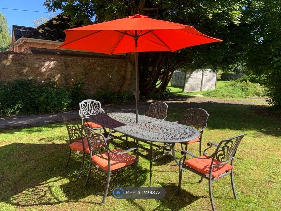 Property photo 2 of 11