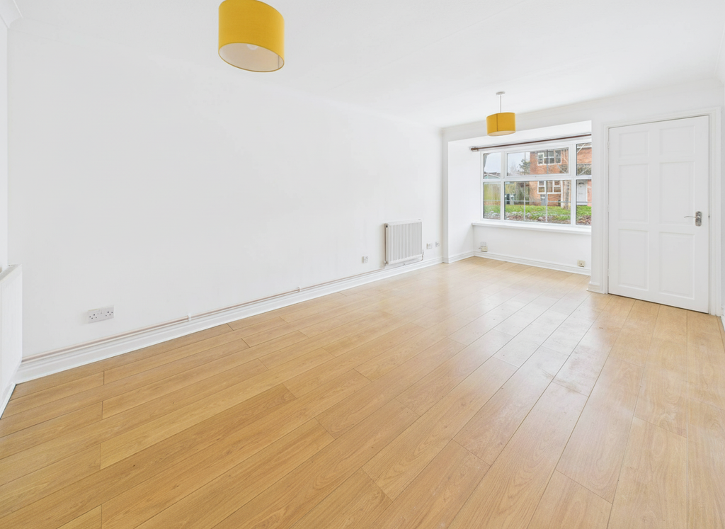 Property photo 2 of 11 Cam02059G0-Pr0198-Still003-001