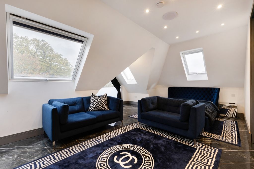 Additional image 23 of 5 bed detached house to rentWaggon Road, Barnet EN4