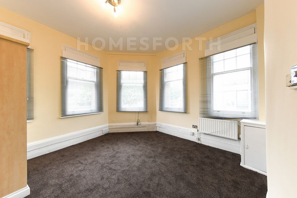 Property photo 3 of 10 Photo 11