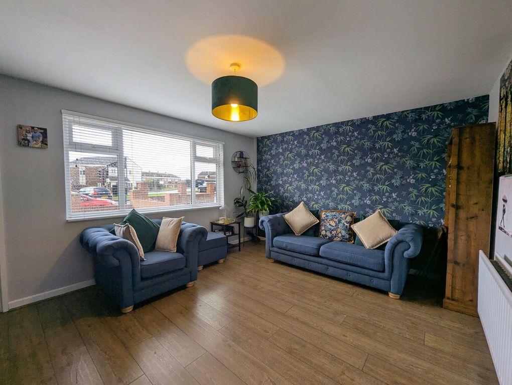 Property photo 2 of 23