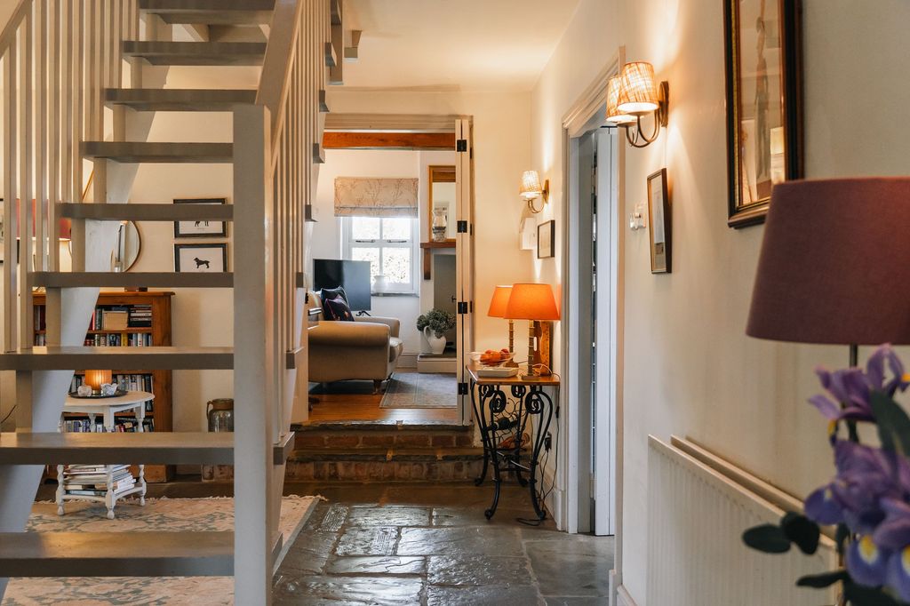 Property photo 2 of 33