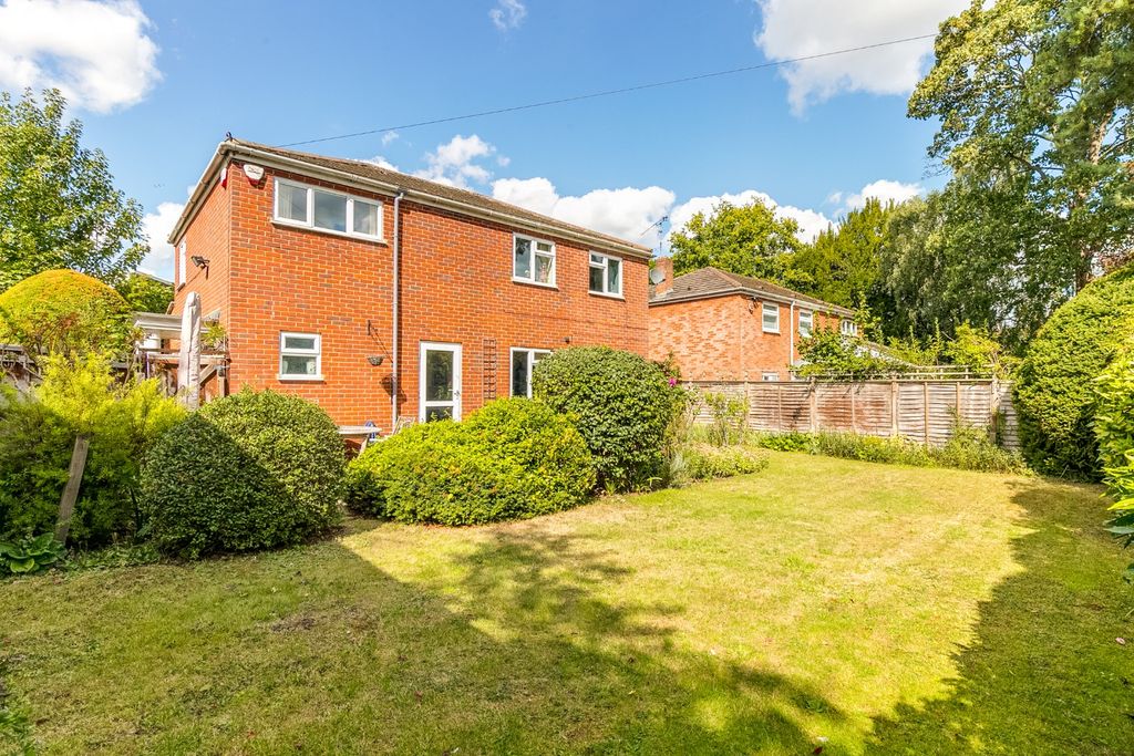 Property photo 3 of 43 4067684