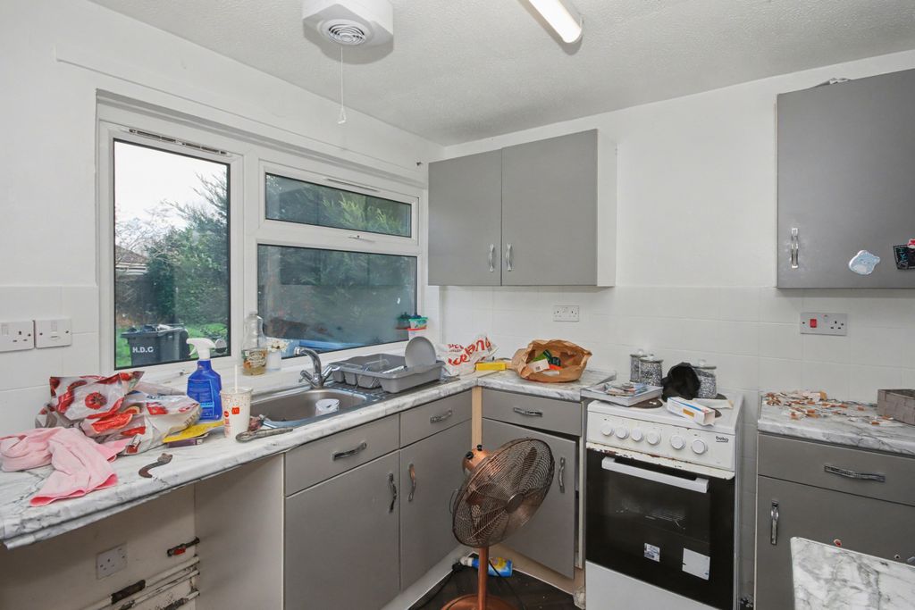 Property photo 3 of 14 11 Royston Avenue, Spaldwick, Huntingdon, Cambridgeshire, Pe28 0th