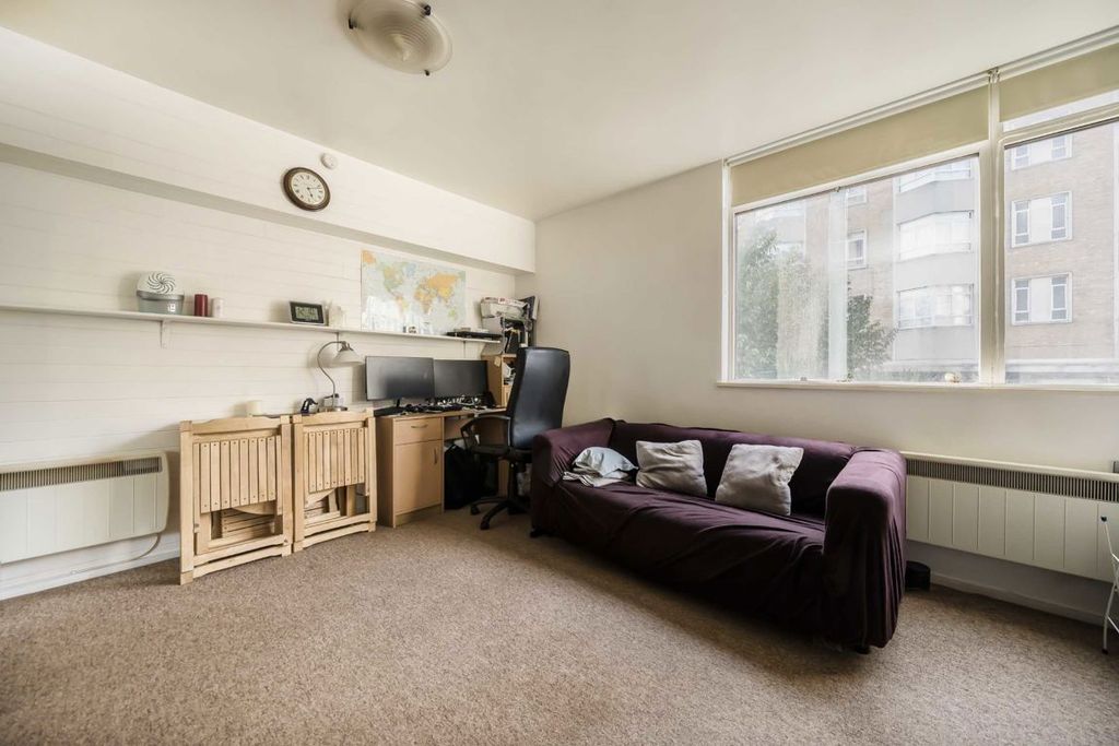 Property photo 2 of 4