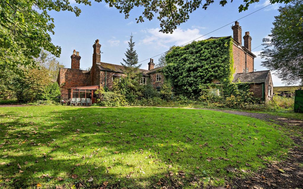 Property photo 2 of 24 Stanley House Farm