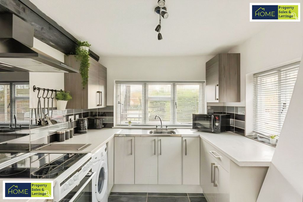 Property photo 2 of 13 The Old Woodyard