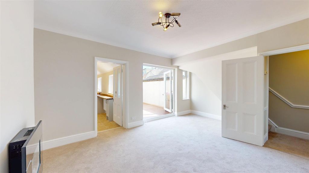 Property photo 2 of 11 4-Vine-Street-08082025_145158.Jpg