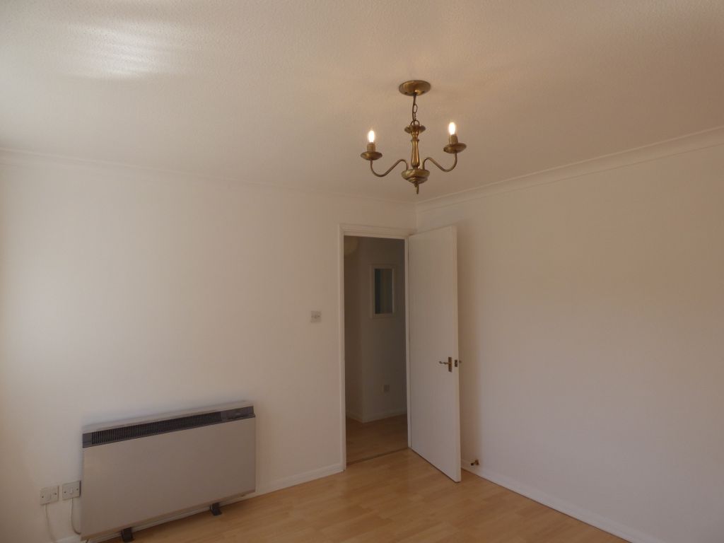 Property photo 3 of 12 Living Room
