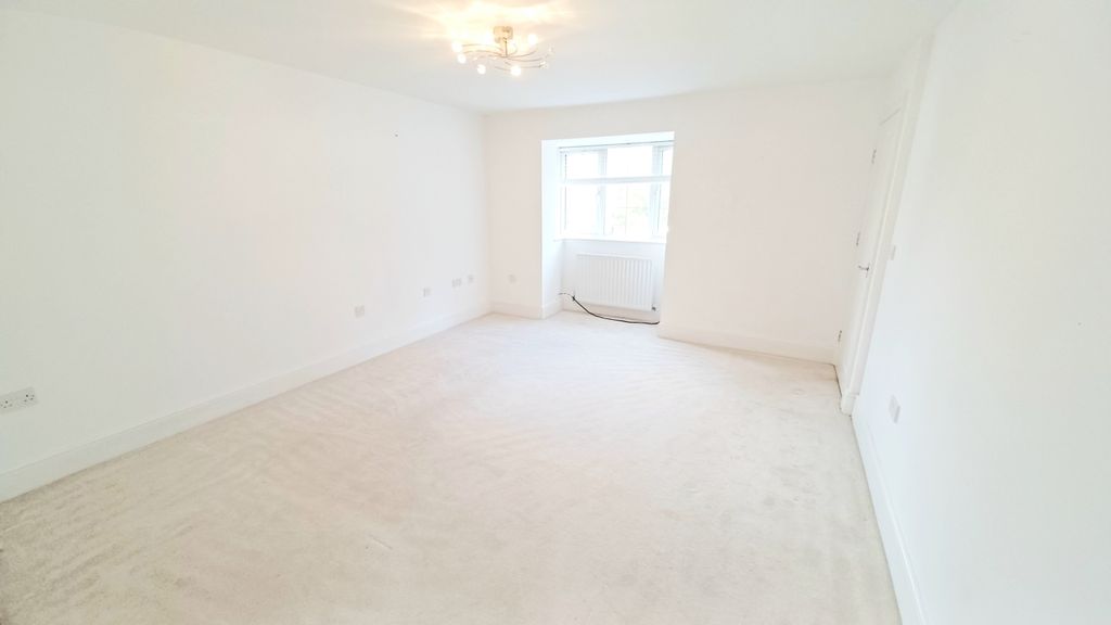 Property photo 2 of 17 20251002_101223