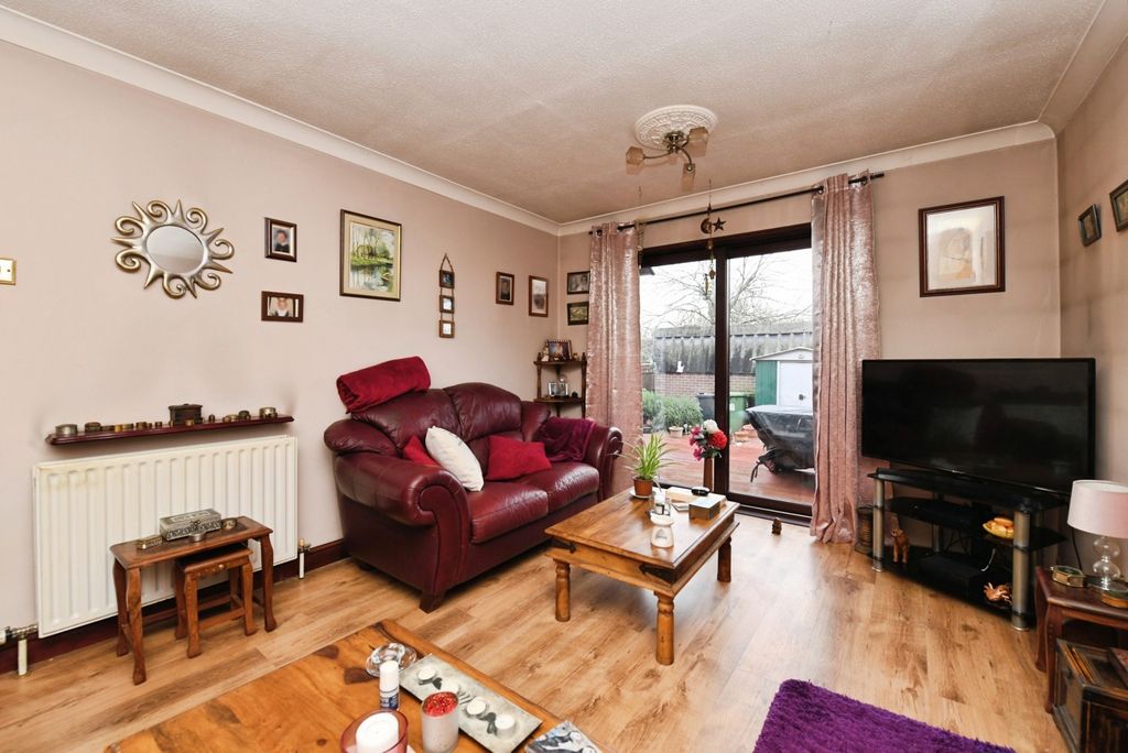 Property photo 3 of 19 Pbox-Img.Jpg