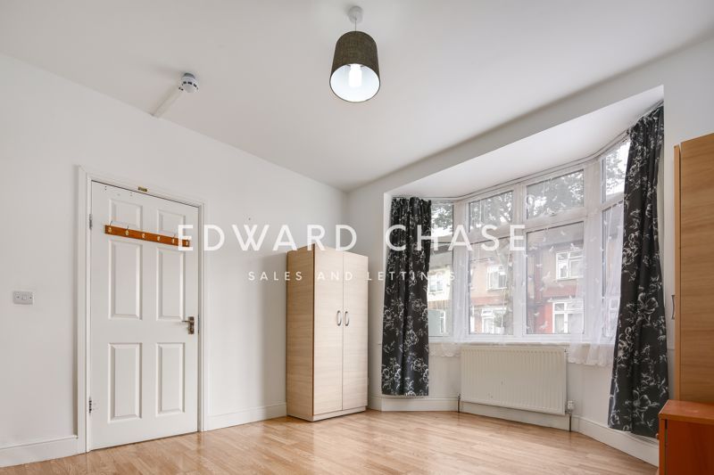 Property photo 3 of 24 Photo 19