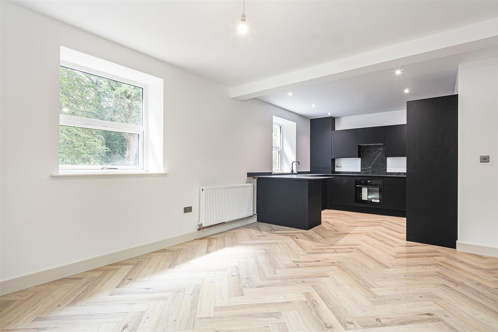 Property photo 3 of 18 Open Plan Living Kitchen