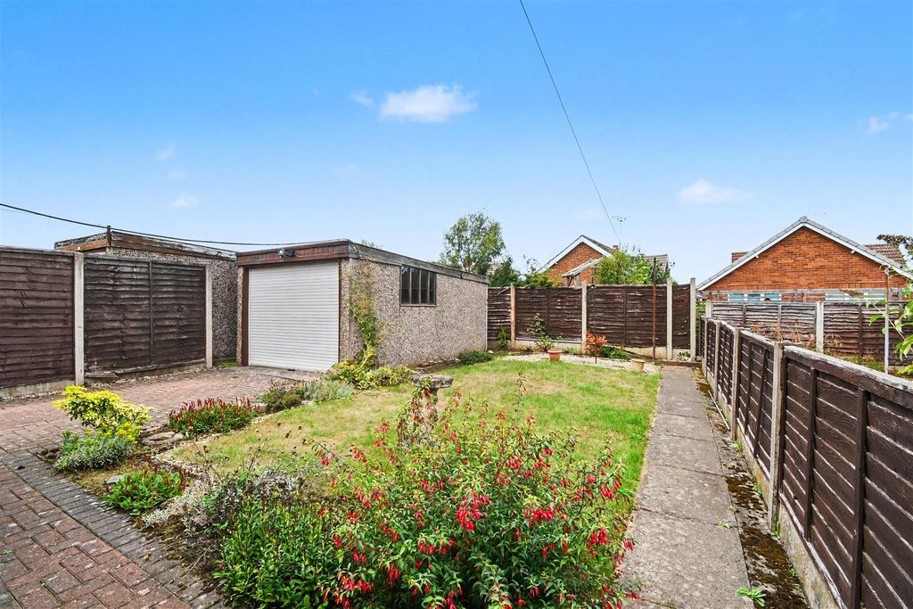 Property photo 2 of 26 Rear Garden