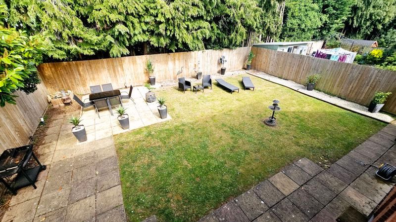 Property photo 2 of 33 Photo 25