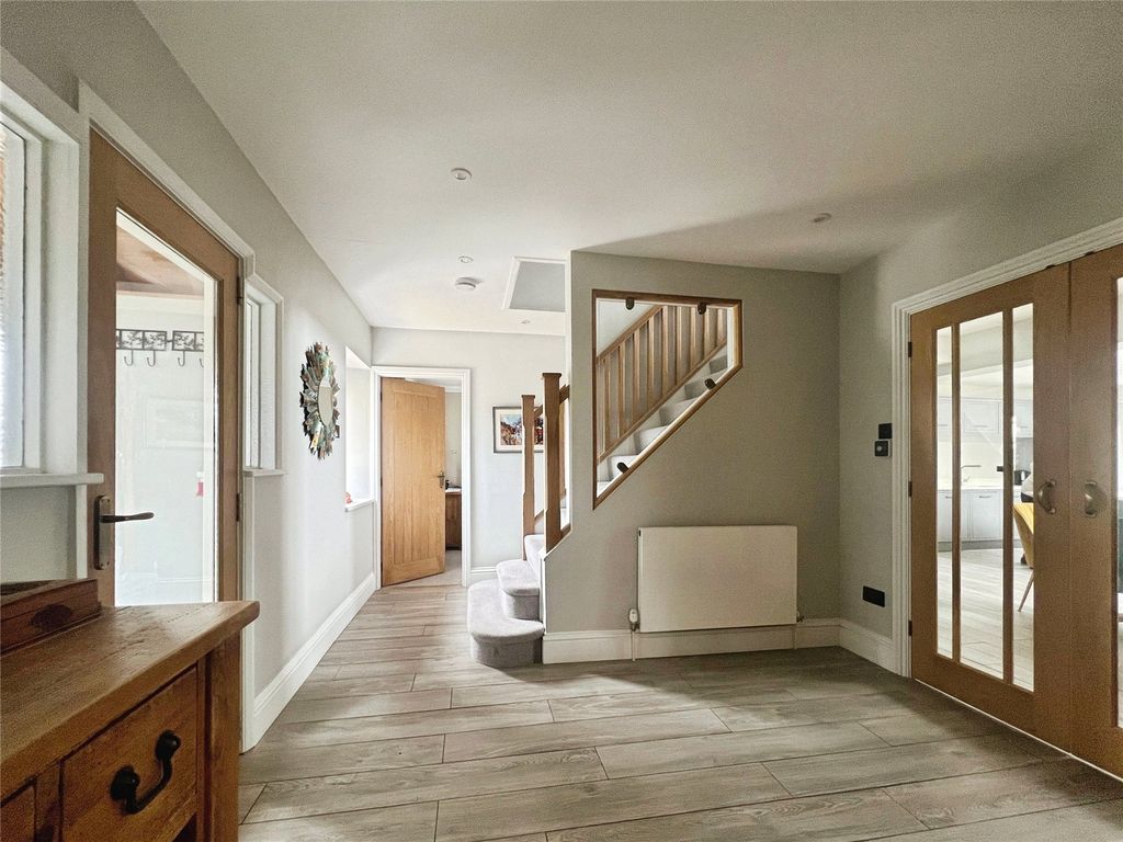 Property photo 2 of 27 Picture No. 22