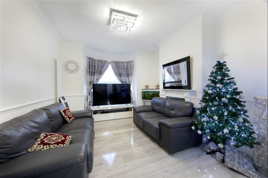 Property photo 1 of 21