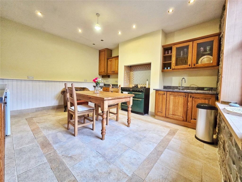 Property photo 3 of 15 Kitchen Dining Room