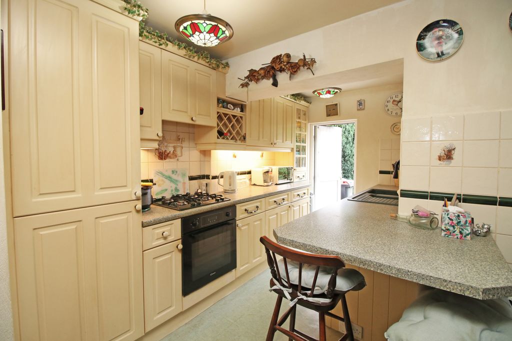 Property photo 2 of 29