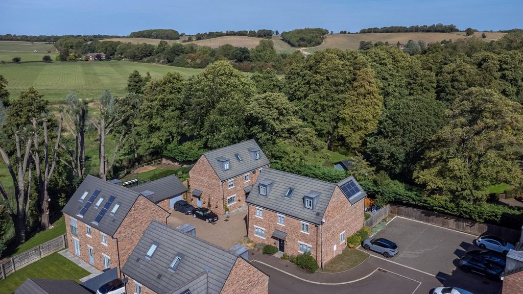 Property photo 3 of 20