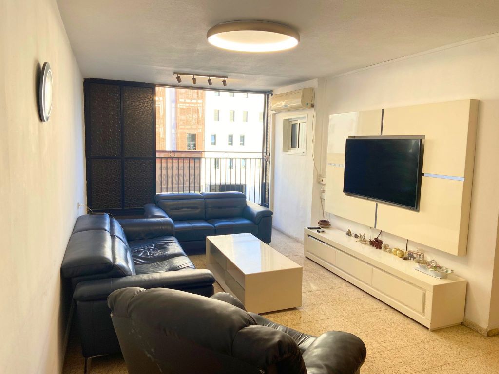 Property photo 3 of 19