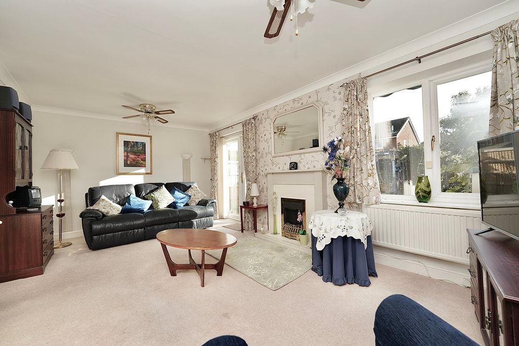 Property photo 2 of 15