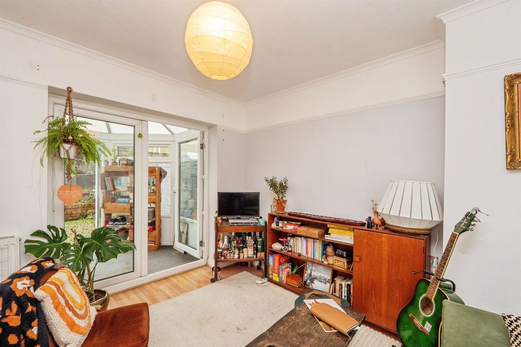Property photo 3 of 9