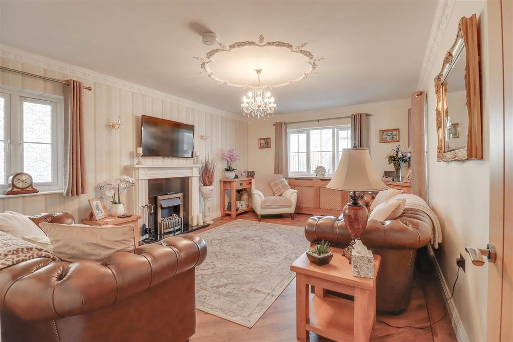 Property photo 3 of 22 Bellview Downham-10.Jpg