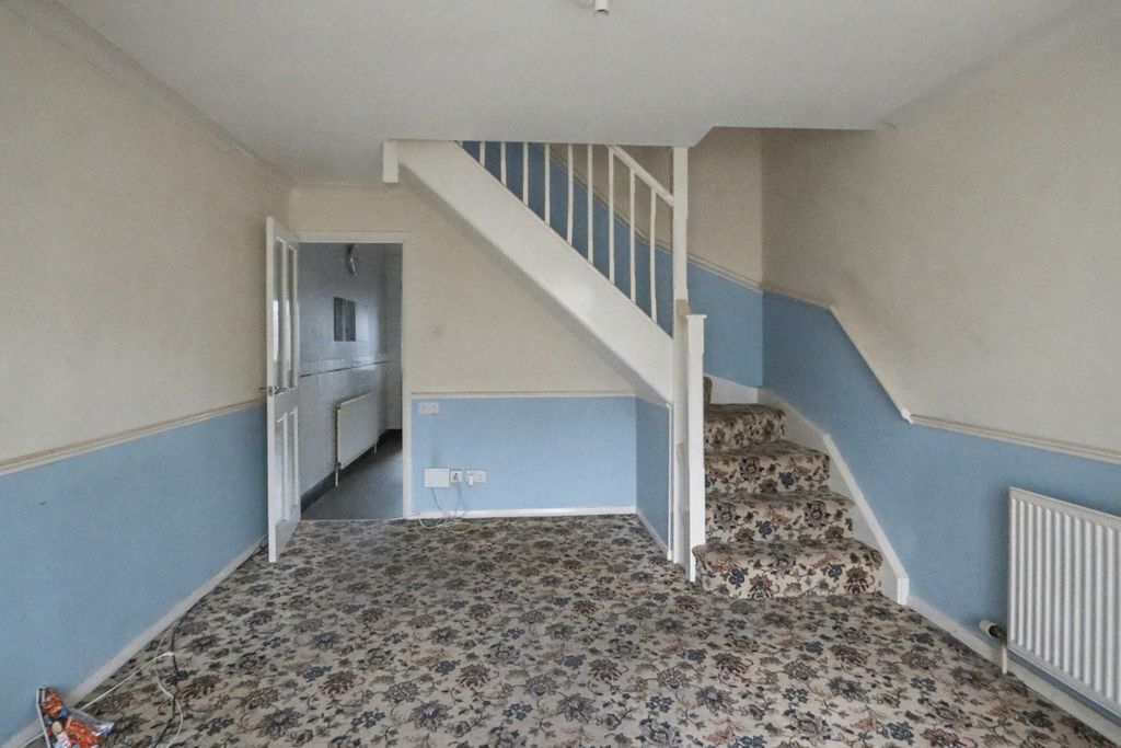 Property photo 3 of 21 72 Drakehouse Lane West, Beighton, Sheffield, South Yorkshire, S20 1Fx