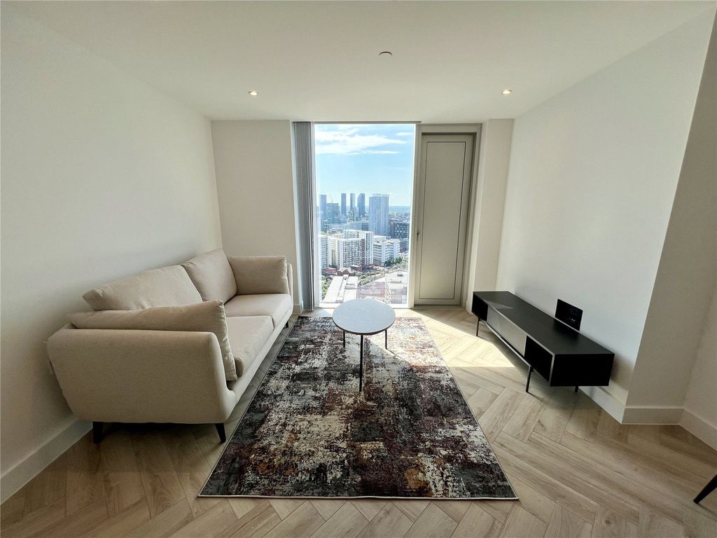 Property photo 3 of 23 Living Room