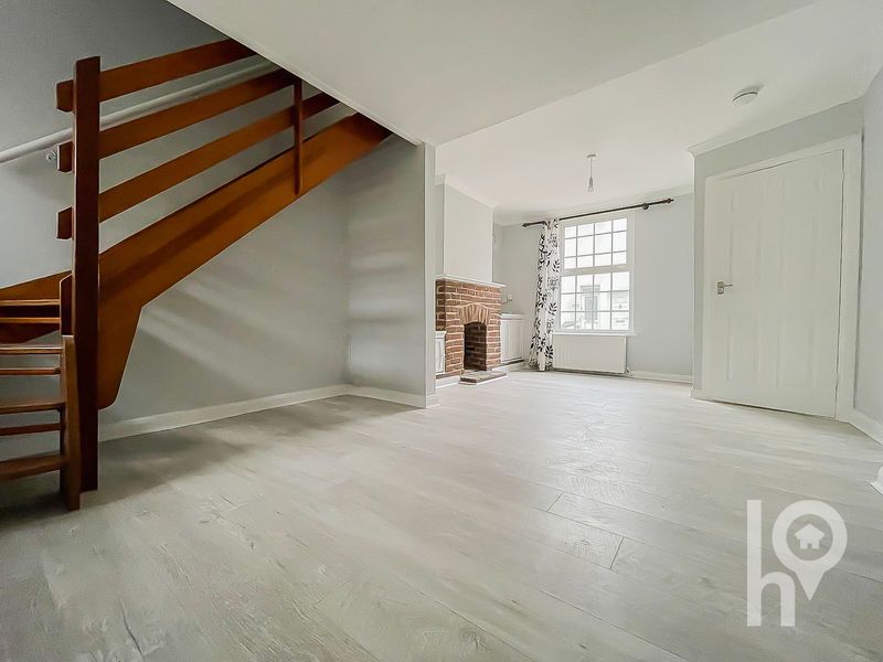 Property photo 2 of 7 Photo 6