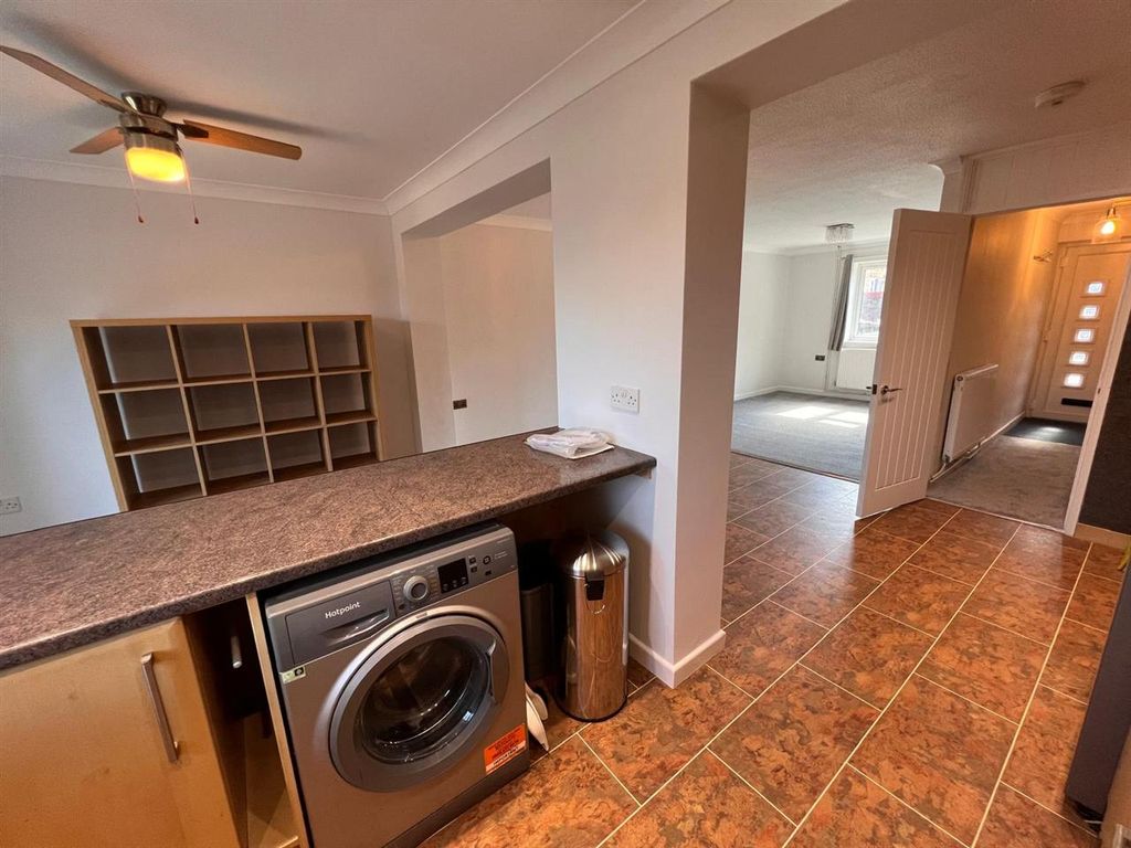 Property photo 3 of 13