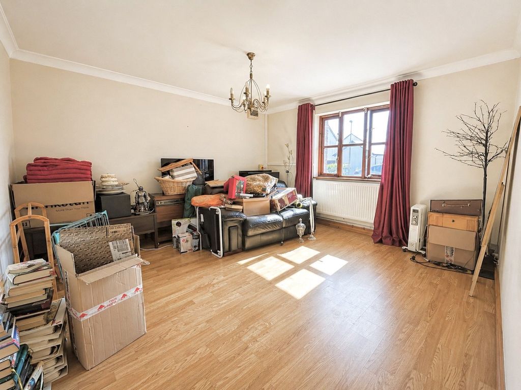 Property photo 3 of 12 Picture No. 02