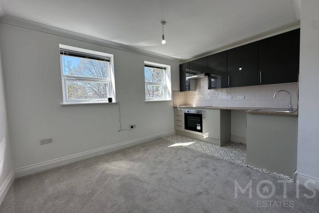 Property photo 3 of 10 Photo 9
