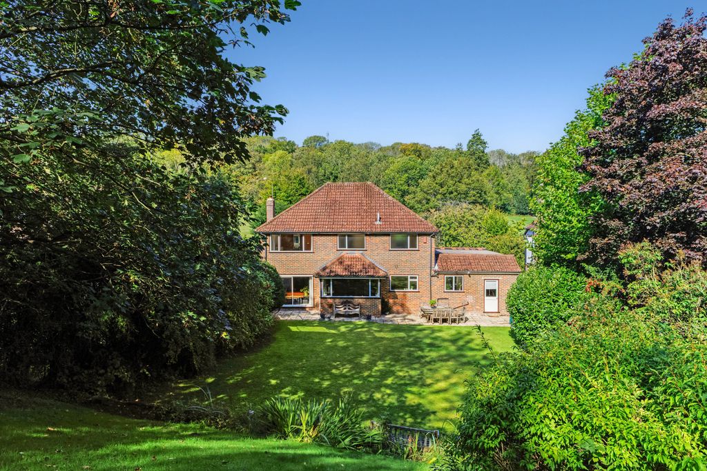 Property photo 1 of 27