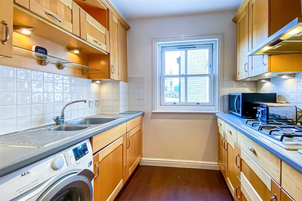 Property photo 2 of 5