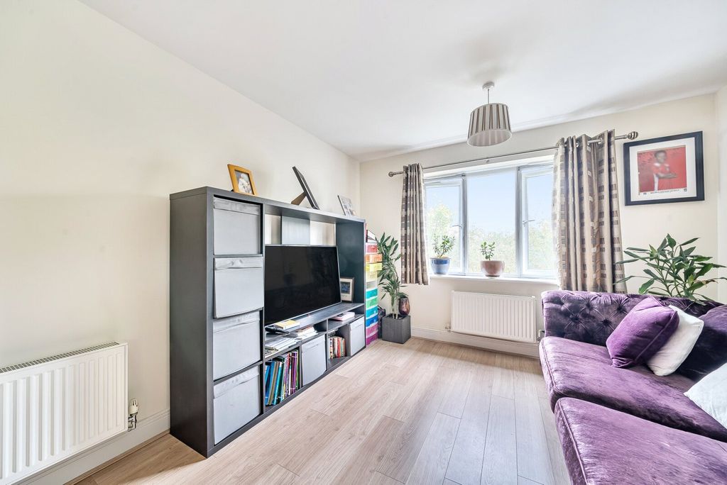 Property photo 3 of 7 Picture No. 16