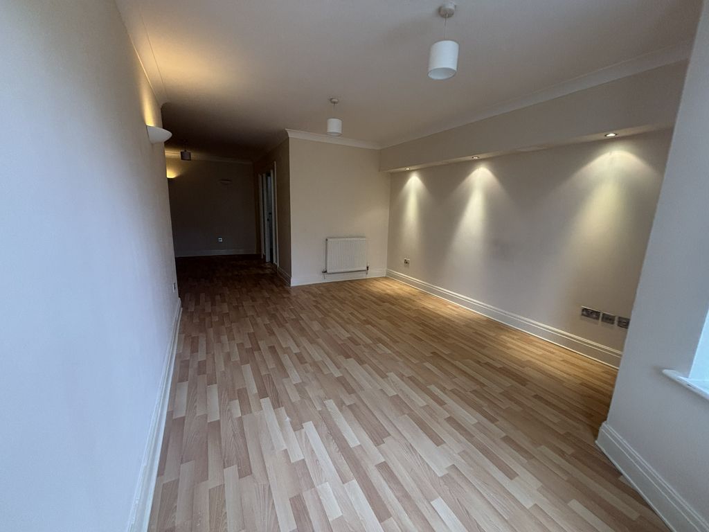 Property photo 3 of 8 Image