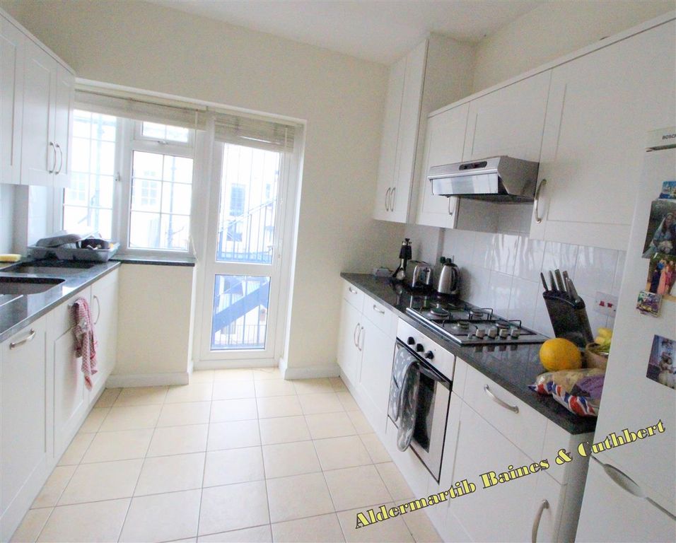 Property photo 3 of 7 Kitchen.Jpg