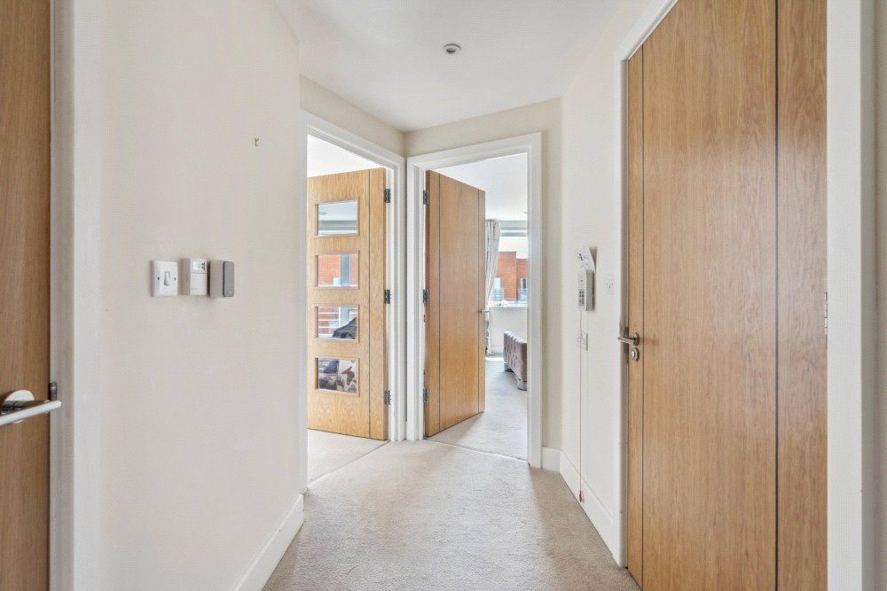Property photo 2 of 18 Picture No. 01