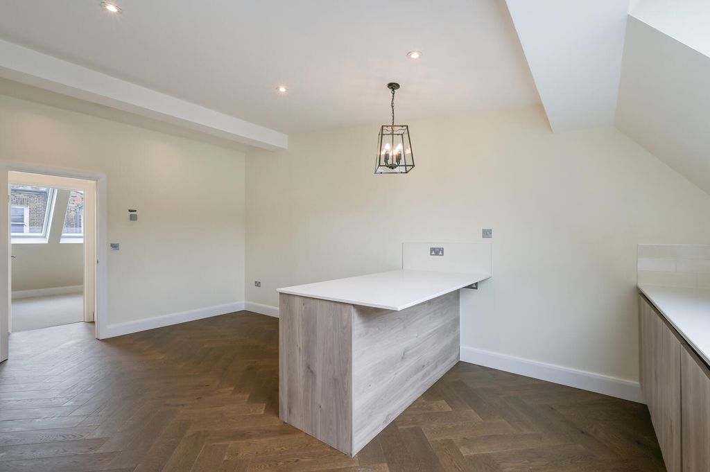 Property photo 2 of 13 Kitchen